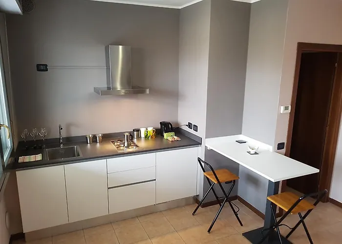 Airport Orio Studio Apartment *